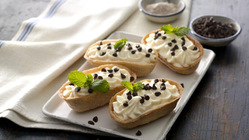 Cannoli Mini Taco Bowls